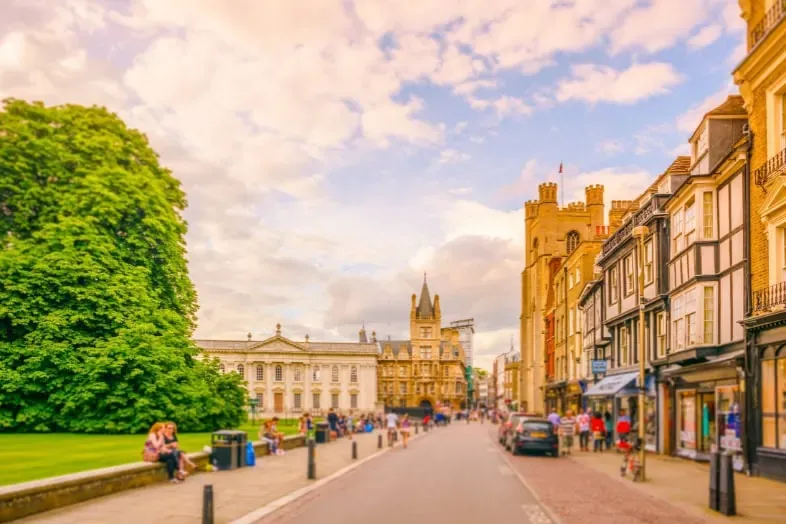 ¿Dónde está ubicado Cambridge?