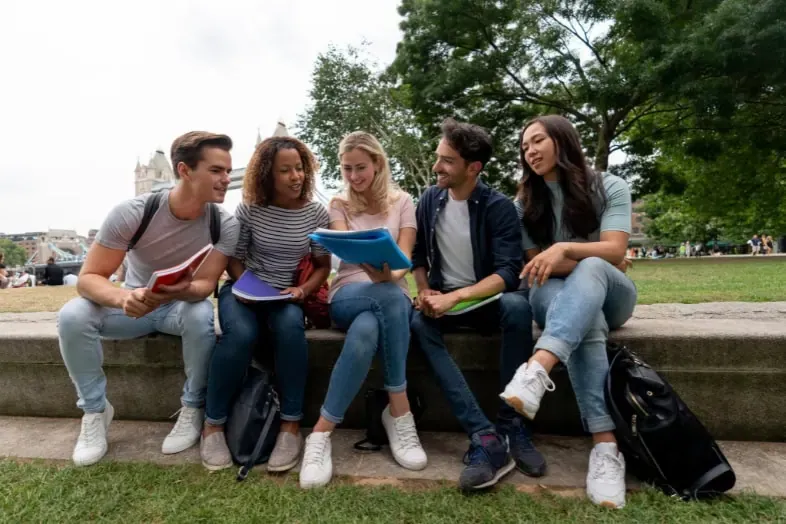 ¿Es una buena decisión estudiar inglés en Inglaterra?