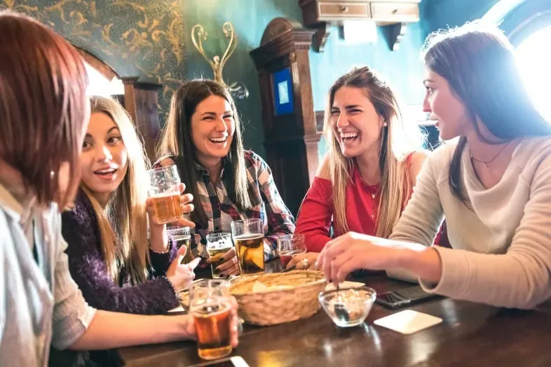 Frases fáciles en inglés para pedir comida en un restaurante