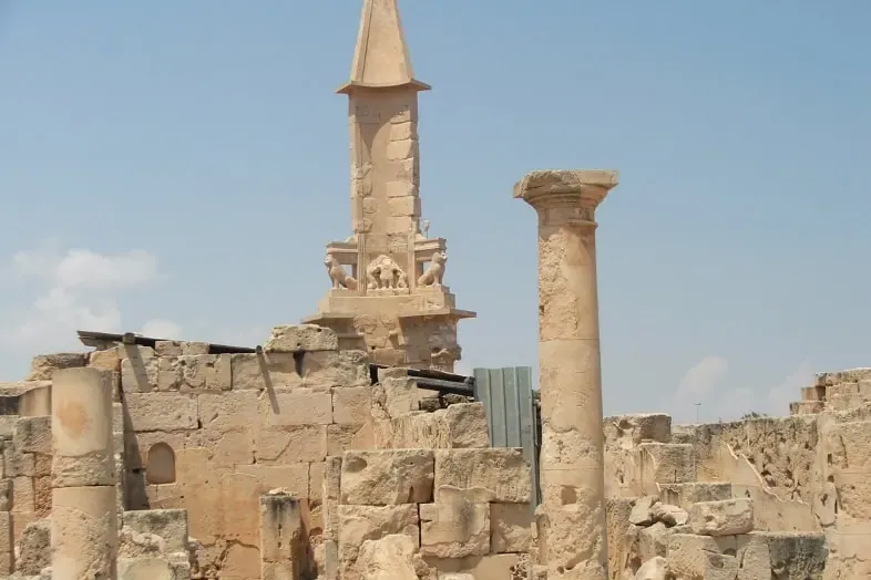 Historia de Malta: influencias.