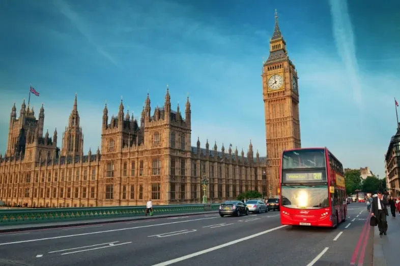 Londres: ubicación geográfica de la capital de Inglaterra.
